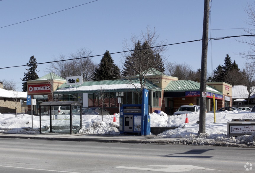 14879 Yonge St, Aurora, ON for lease - Primary Photo - Image 1 of 3