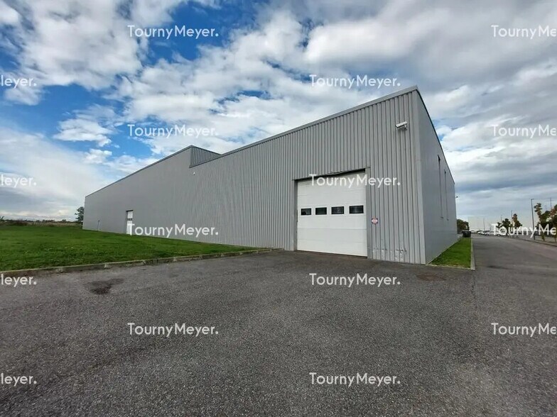 Flex in Plaisance-du-Touch for lease - Building Photo - Image 2 of 4