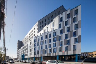 Plus de détails pour 1047 Beach 21st St, Far Rockaway, NY - Commerce de détail à louer
