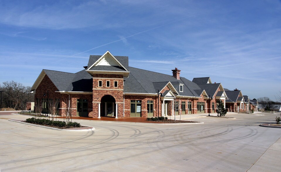 1600 W Northwest Hwy, Grapevine, TX à louer - Photo du bâtiment - Image 2 de 10