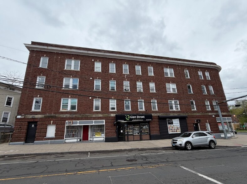 57 Whiting St, New Britain, CT à vendre - Photo du bâtiment - Image 2 de 17