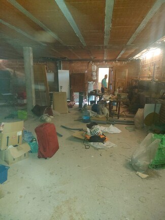 Plus de détails pour Multi-résidentiel à vendre