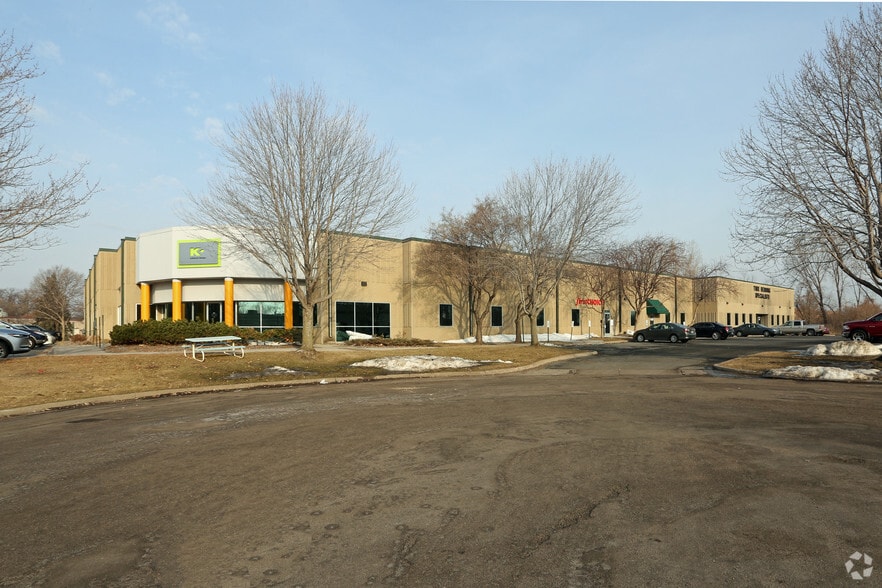 8560 Cottonwood St NW, Coon Rapids, MN for lease - Primary Photo - Image 1 of 4