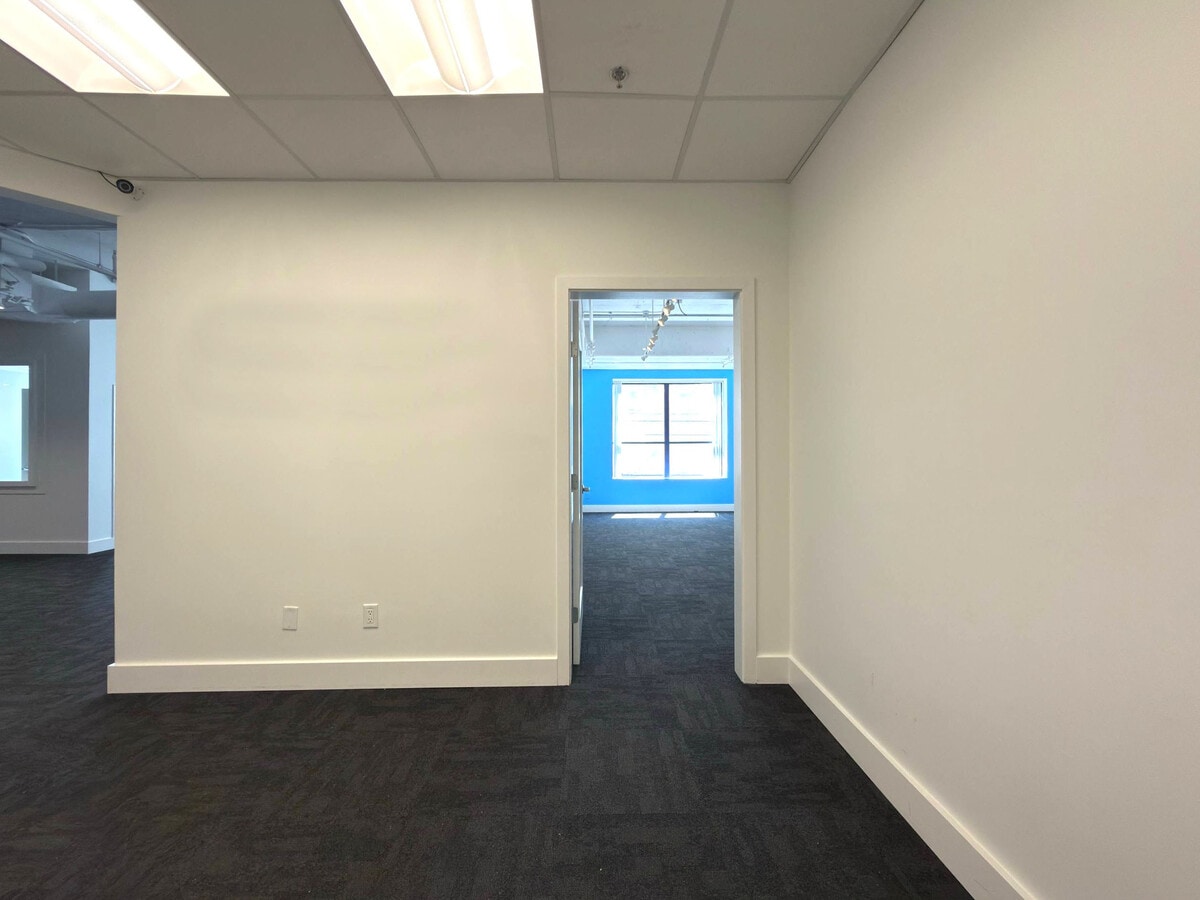 128 6th Av, Vancouver, BC V5Y 1K6 - Unit 202 - - Interior Photo - Image 2 of 26