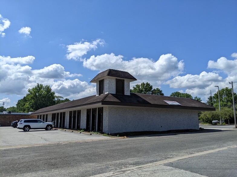 56 S 65th St, Belleville, IL for lease - Building Photo - Image 1 of 9