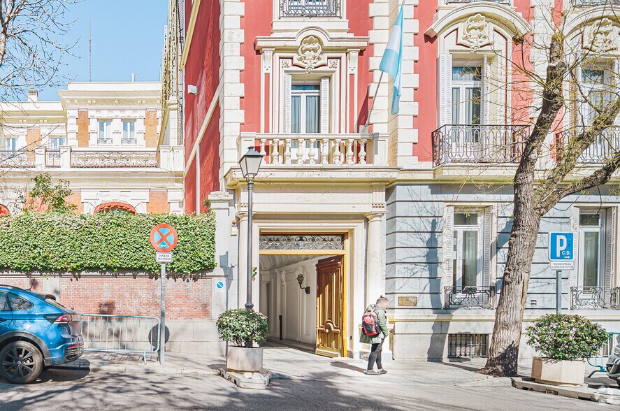 Bureau dans Madrid, Madrid à louer - Photo du bâtiment - Image 3 de 3