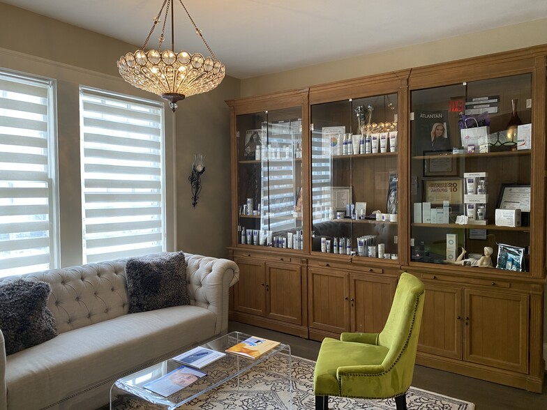 3143 E Shadowlawn Ave NE, Atlanta, GA à louer - Hall d’entrée - Image 2 de 9