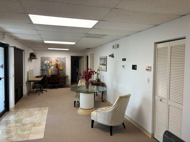 263 Field End St, Sarasota, FL à vendre - Photo du bâtiment - Image 2 de 7