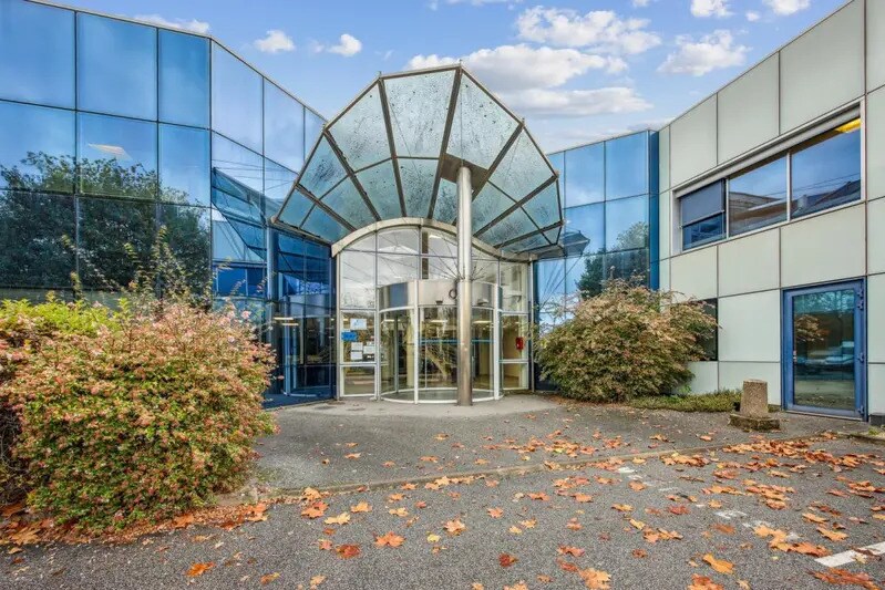 184 Rue Tabuteau, Buc à vendre Photo du bâtiment- Image 1 de 16