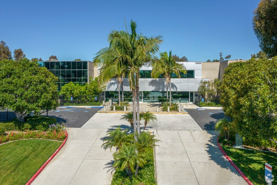 16868 Via del Campo Ct, San Diego, CA à louer - Autre - Image 2 de 4