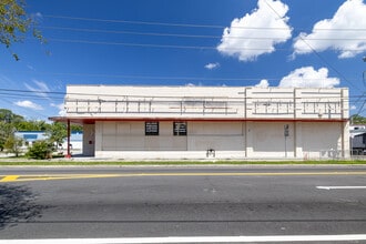 4045 Post St, Jacksonville, FL for lease Interior Photo- Image 2 of 8