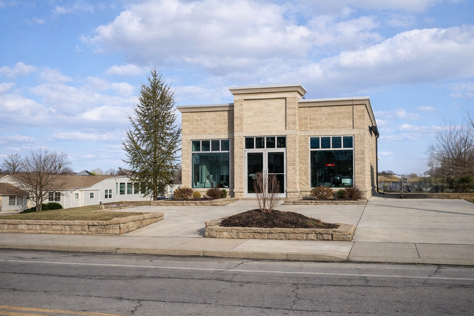 539 Killingly St, Johnston, RI for sale Primary Photo- Image 1 of 2