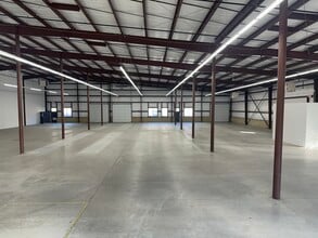 47 October Hill Rd, Holliston, MA à vendre Photo intérieure- Image 1 de 3