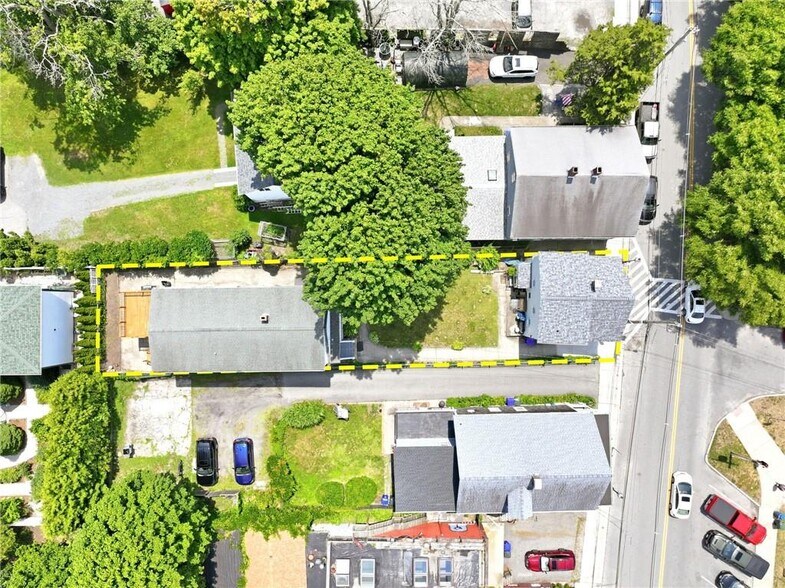 400 Thames St, Bristol, RI à vendre - Photo du bâtiment - Image 2 de 50