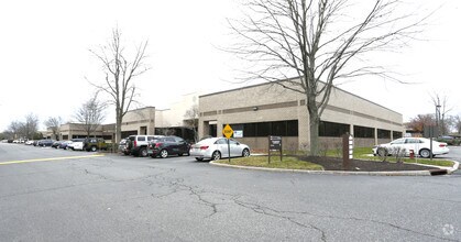 2 Ethel Rd, Edison, NJ for lease Building Photo- Image 2 of 2