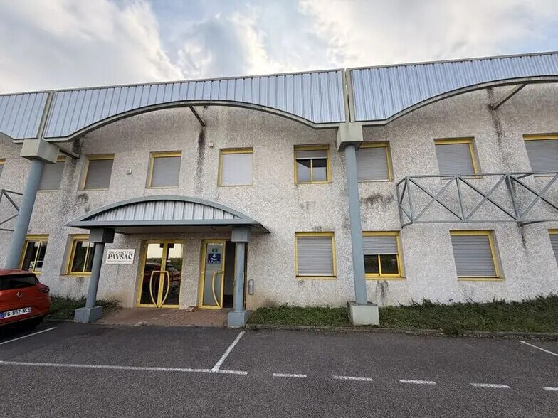 Flex in Genas for lease - Building Photo - Image 1 of 16