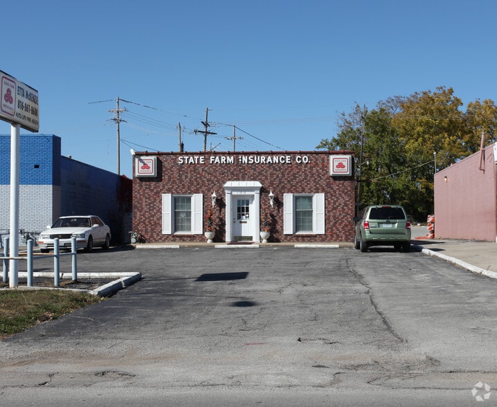 11818 Blue Ridge Blvd, Kansas City, MO for sale - Primary Photo - Image 1 of 2