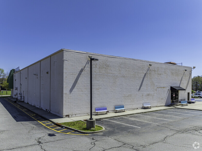 140 Hopper Ave, Waldwick, NJ for lease - Building Photo - Image 3 of 4