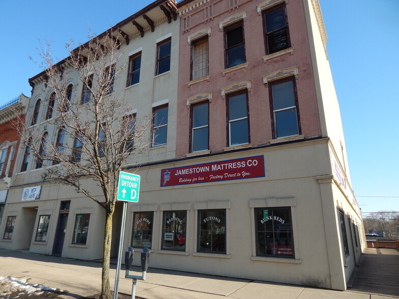 6 W Main St, Fredonia, NY for sale - Building Photo - Image 1 of 1