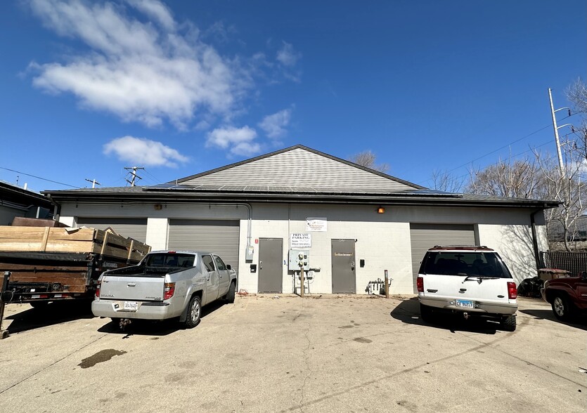 400 S Chestnut St, Champaign, IL à vendre - Photo du bâtiment - Image 1 de 1