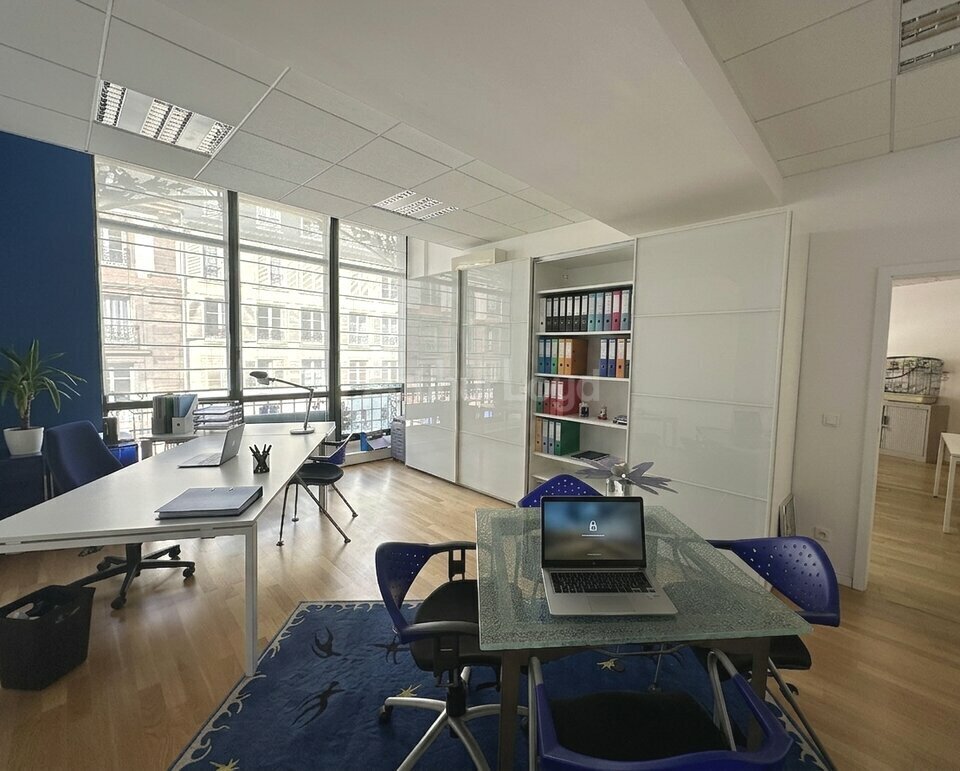 Office in Strasbourg for lease Interior Photo- Image 1 of 15