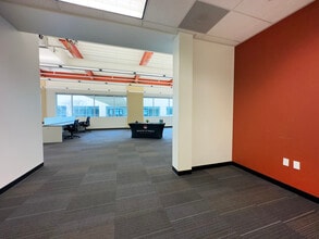1383 N McDowell Blvd, Petaluma, CA for lease Interior Photo- Image 2 of 4