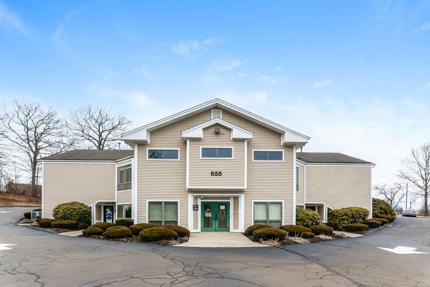 655 Saw Mill Rd, West Haven, CT for sale - Building Photo - Image 2 of 33