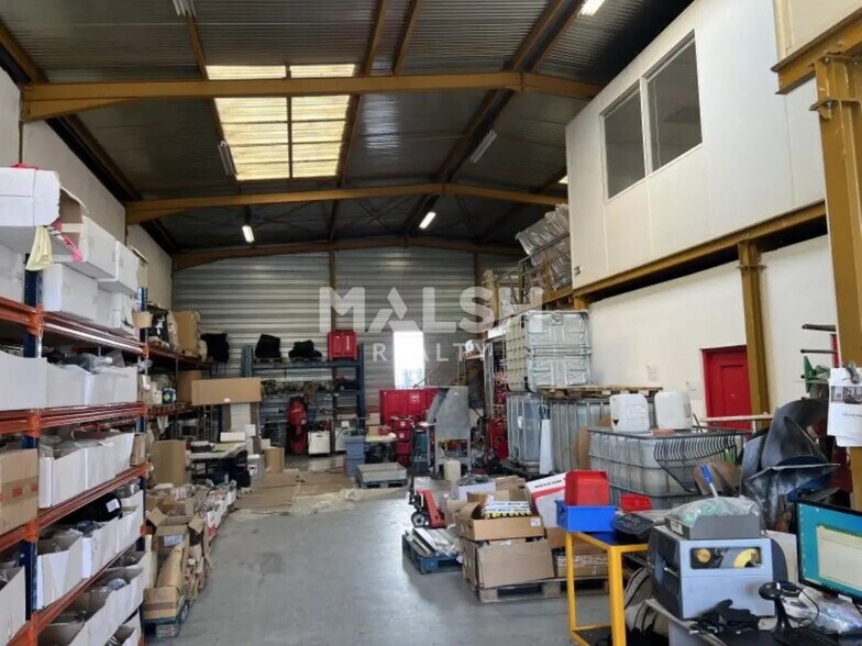 Flex dans Vénissieux à louer - Photo intérieure - Image 2 de 17