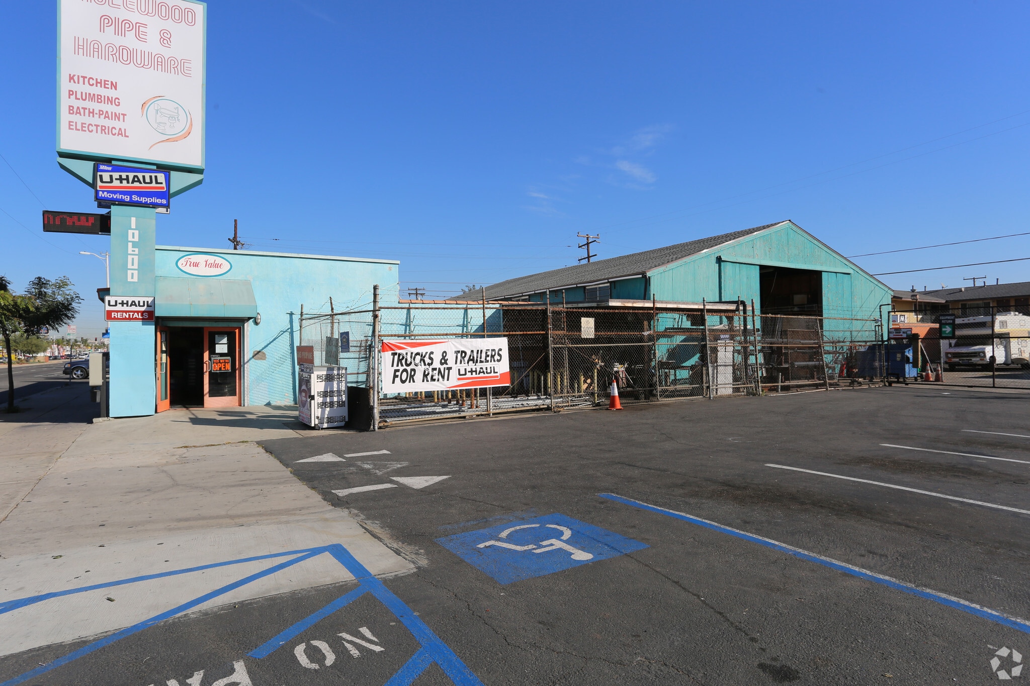 10600-10624 Hawthorne Blvd, Lennox, CA for lease Primary Photo- Image 1 of 20