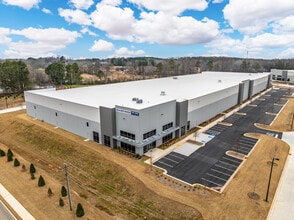 4294 Chamblee Rd, Oakwood, GA à louer Photo intérieure- Image 1 de 5