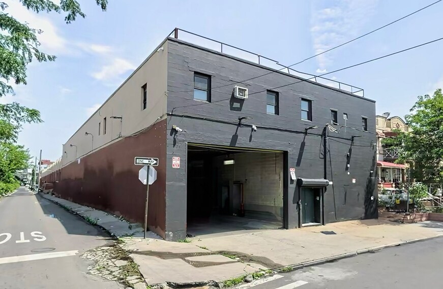 601 Van Sinderen Ave, Brooklyn, NY for lease Building Photo- Image 1 of 4