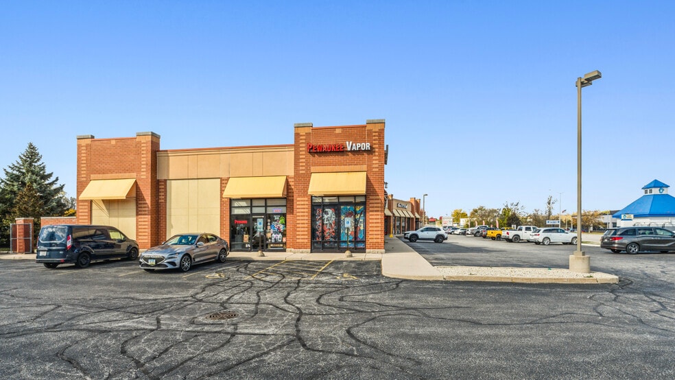 2177 Silvernail Rd, Pewaukee, WI for sale - Building Photo - Image 2 of 11