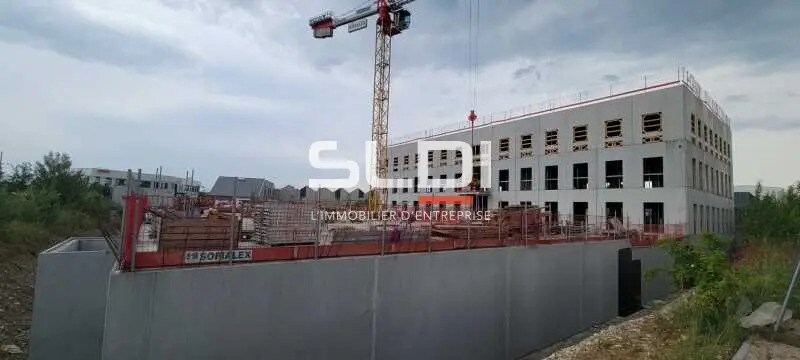 Retail in Genas for lease Building Photo- Image 1 of 7