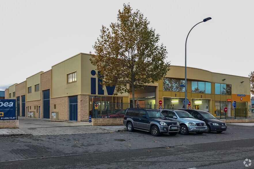 Industriel dans Collado Villalba, Madrid à louer - Photo du bâtiment - Image 2 de 2