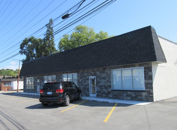 49904-49908 Gratiot Ave, Chesterfield, MI for sale - Building Photo - Image 2 of 5