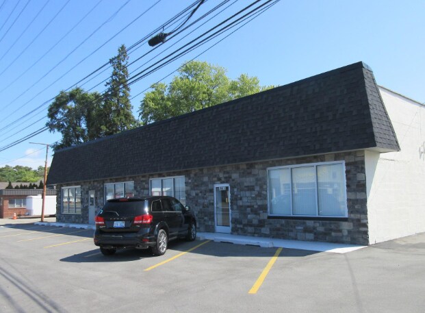 49904-49908 Gratiot Ave, Chesterfield, MI à vendre - Photo du bâtiment - Image 2 de 5