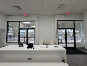 2099-2101 W Atlantic Blvd, Pompano Beach, FL for lease Lobby- Image 2 of 27