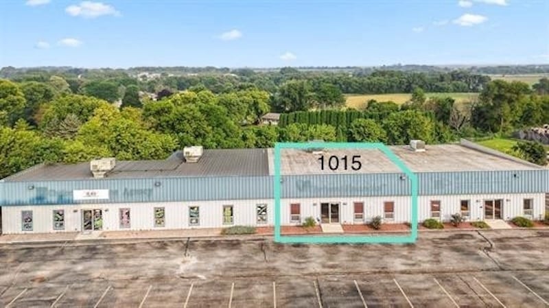 1011-1019 S Spring St, Beaver Dam, WI for sale - Building Photo - Image 2 of 7