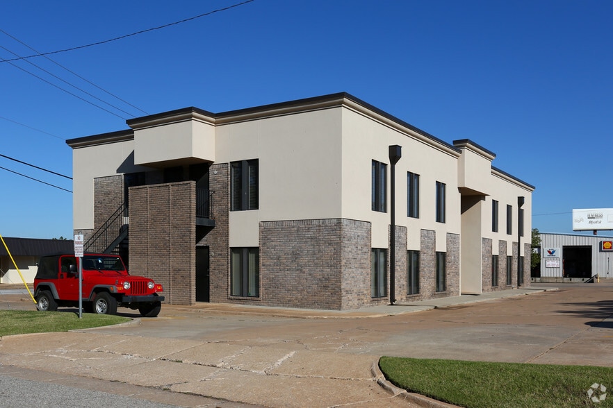 7201 N Classen Blvd, Oklahoma City, OK for lease - Primary Photo - Image 1 of 15