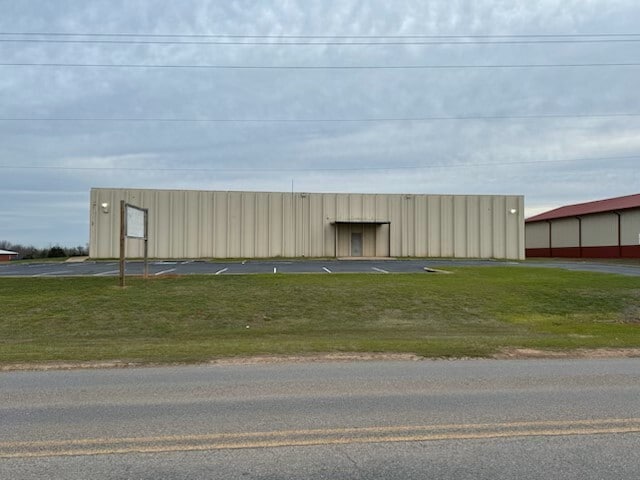 More details for 1103 E Maguire Rd, Noble, OK - Flex for Sale