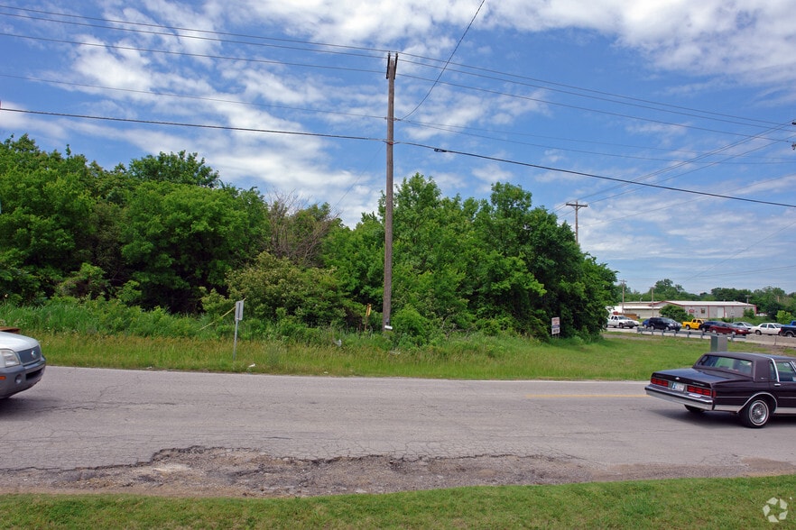 141st & S Elwood Ave, Glenpool, OK for sale - Primary Photo - Image 2 of 3