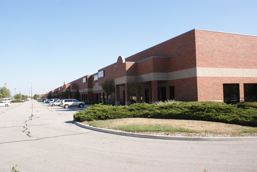 8227 Northwest Blvd, Indianapolis, IN for lease - Building Photo - Image 1 of 2