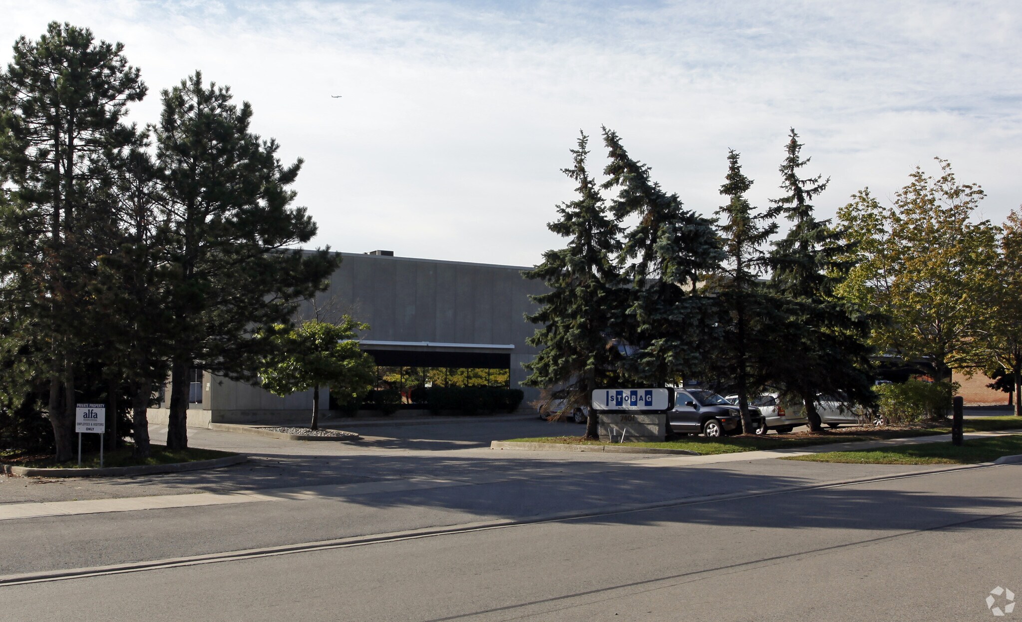 7401 Pacific Cir, Mississauga, ON for sale Primary Photo- Image 1 of 1