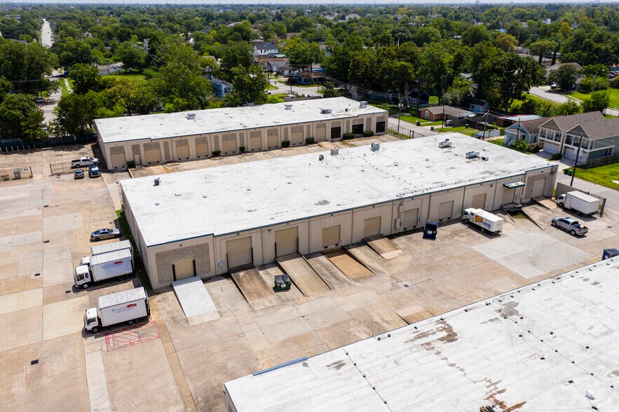 3404-3556 Yale St, Houston, TX à louer - Photo du bâtiment - Image 2 de 4