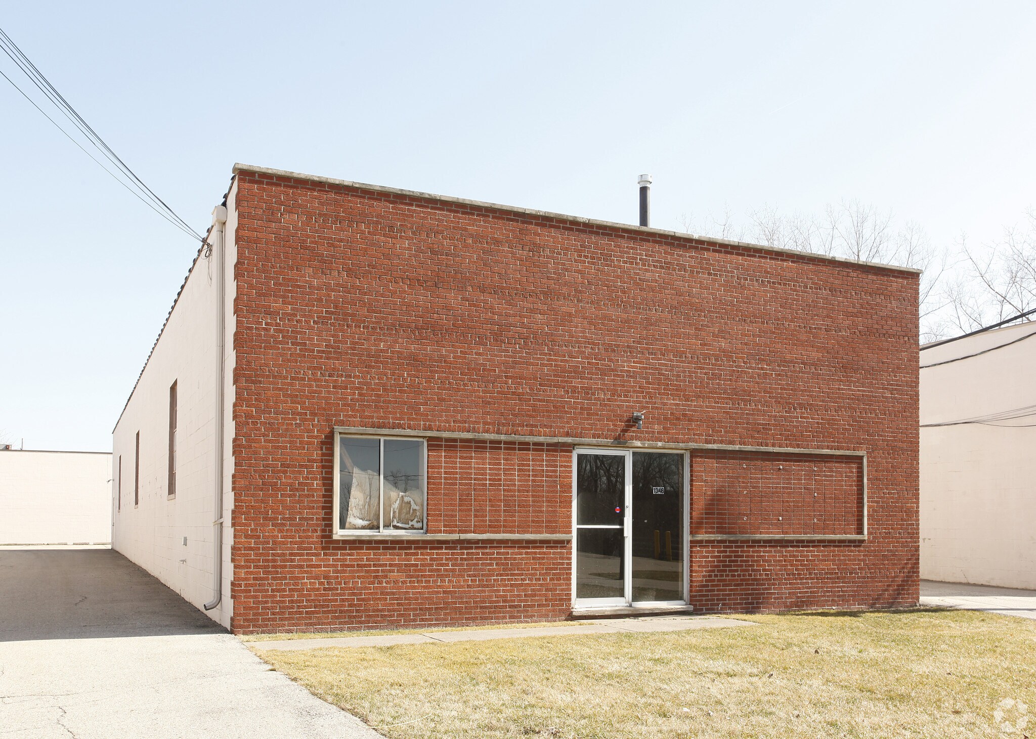 1346 Souter Dr, Troy, MI for lease Primary Photo- Image 1 of 3