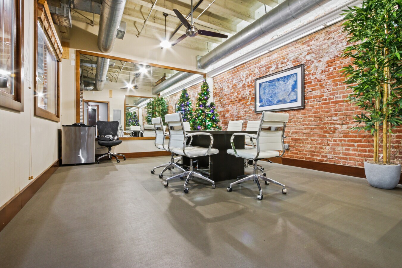 201-207 E Broadway, Long Beach, CA 90802 - Unité 207 - - Photo intérieure - Image 1 of 16