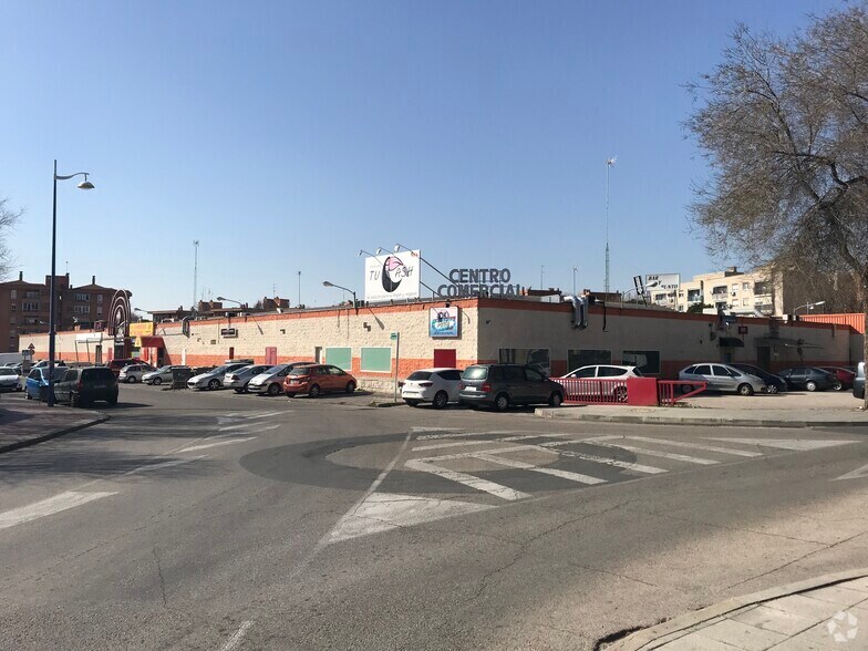 Calle Pablo Casals, 27, Parla, Madrid à louer - Photo du bâtiment - Image 2 de 4