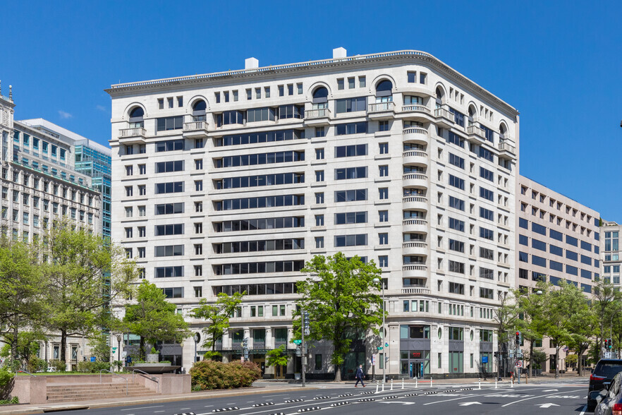 1275 Pennsylvania Ave NW, Washington, DC à louer - Photo du bâtiment - Image 1 de 16