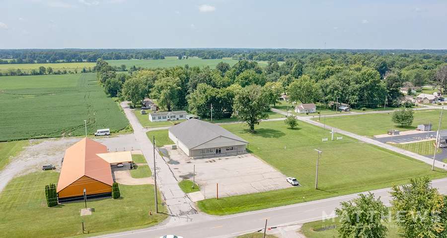 811 E Franklin St, Sesser, IL à vendre - Photo du bâtiment - Image 1 de 1