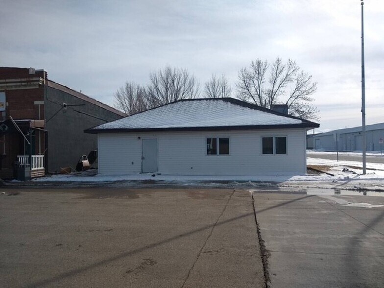 301 Main St E, Hendrum, MN à vendre - Photo du bâtiment - Image 2 de 13